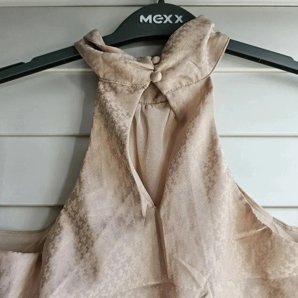 Heartloom Halter Top  Blouse Cream Beige Size XS - Picture 4 of 7